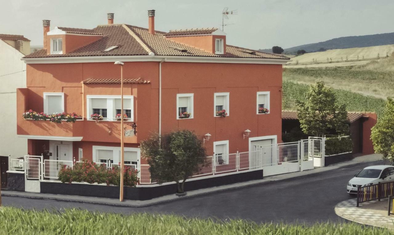 Apartamento 2 4/6 Pax Casa Rural El Sauce. A 2,5 Km De Cuenca Capital Nohales المظهر الخارجي الصورة