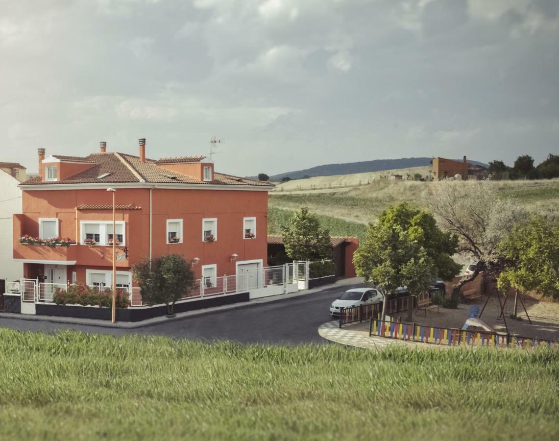 Apartamento 2 4/6 Pax Casa Rural El Sauce. A 2,5 Km De Cuenca Capital Nohales المظهر الخارجي الصورة